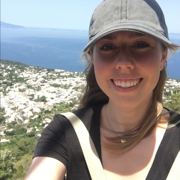 Meet your Posher, Haley - Picture 1 of 1